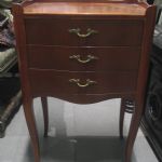485 6111 CHEST OF DRAWERS